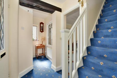 47 Salisbury Road, Banstead, SM7 2DP