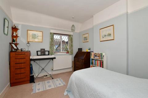 47 Salisbury Road, Banstead, SM7 2DP