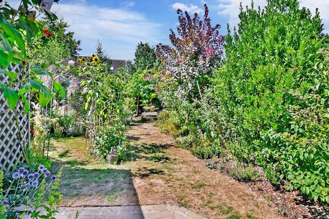 47 Salisbury Road, Banstead, SM7 2DP