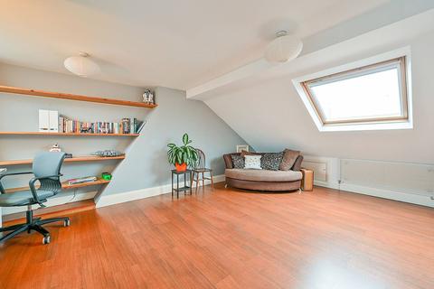 113 Coldershaw Road, London, W13 9DU
