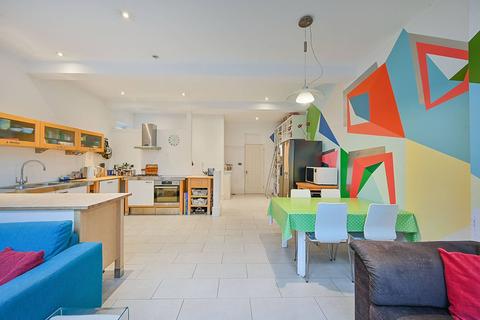 113 Coldershaw Road, London, W13 9DU