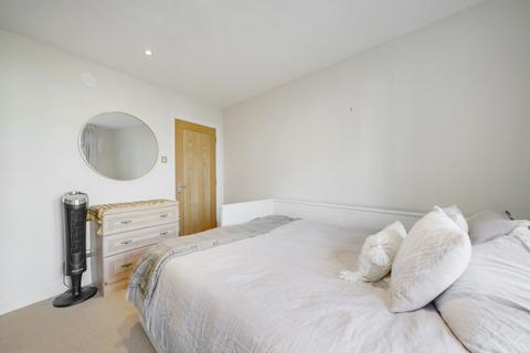 2 bedroom flat to rent, Elizabeth Court, 1 Palgrave Gardens, Marylebone, London