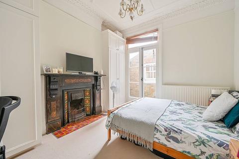 2 bedroom flat for sale - Pennard Road, Shepherd's Bush, London, W12