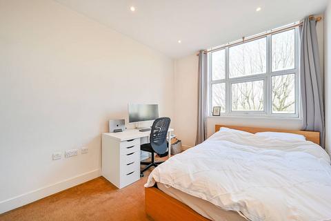 1 bedroom flat for sale, Bromyard House, Acton, London, W3