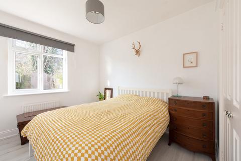 84 Hurstbourne Road, London, SE23 2AQ