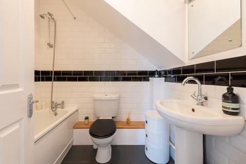 84 Hurstbourne Road, London, SE23 2AQ