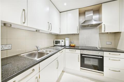 2 bedroom flat to rent, Meridien House, Upper Berkeley Street