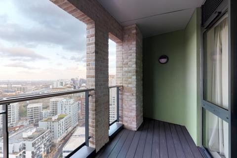 2 bedroom flat to rent, Roosevelt Tower, 18 Williamsburg Plaza, London