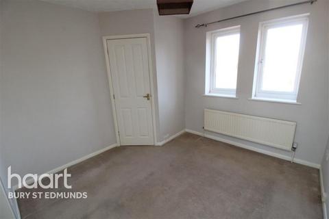 2 bedroom terraced house to rent, Manor Ash Drive, Bury St Edmunds