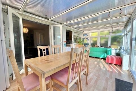 4 bedroom chalet for sale - Malines Avenue, Peacehaven BN10