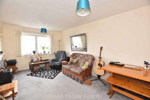 1 bedroom flat for sale, Blake Court, South Street, Gosport