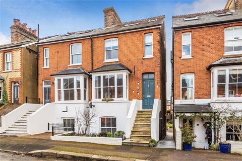 32 Cornfield Road, Reigate, RH2 7HE