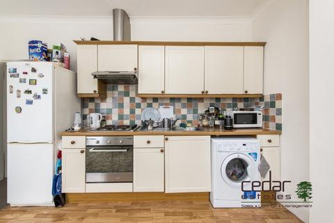 2 bedroom flat to rent, Oaklands Road, Cricklewood NW2