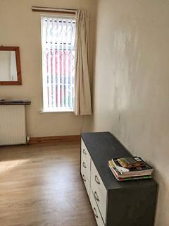 4 bedroom terraced house to rent, Ruskin Avenue, Fallowfield, M14