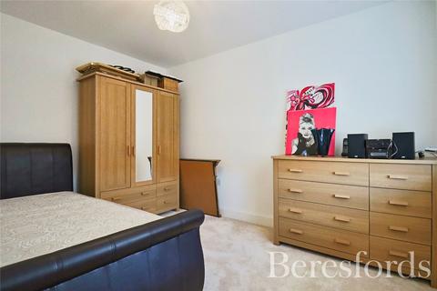 5 Bridgefields Close, Hornchurch, RM11 1GQ