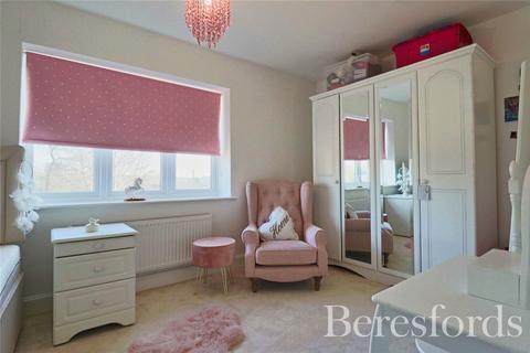 5 Bridgefields Close, Hornchurch, RM11 1GQ