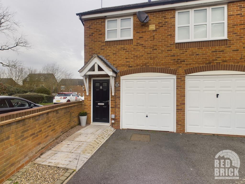 Placid Close, Bannerbrook Park... 2 bed coach house £775 pcm (£179 pw)