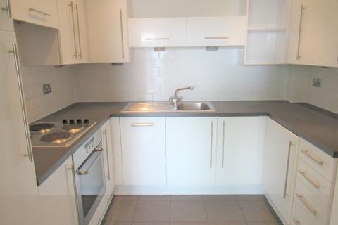 2 bedroom flat for sale, Blenheim Centre, v short walk to Tube!