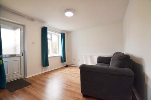 1 bedroom terraced house to rent, Aldbury Close, St Albans, AL4