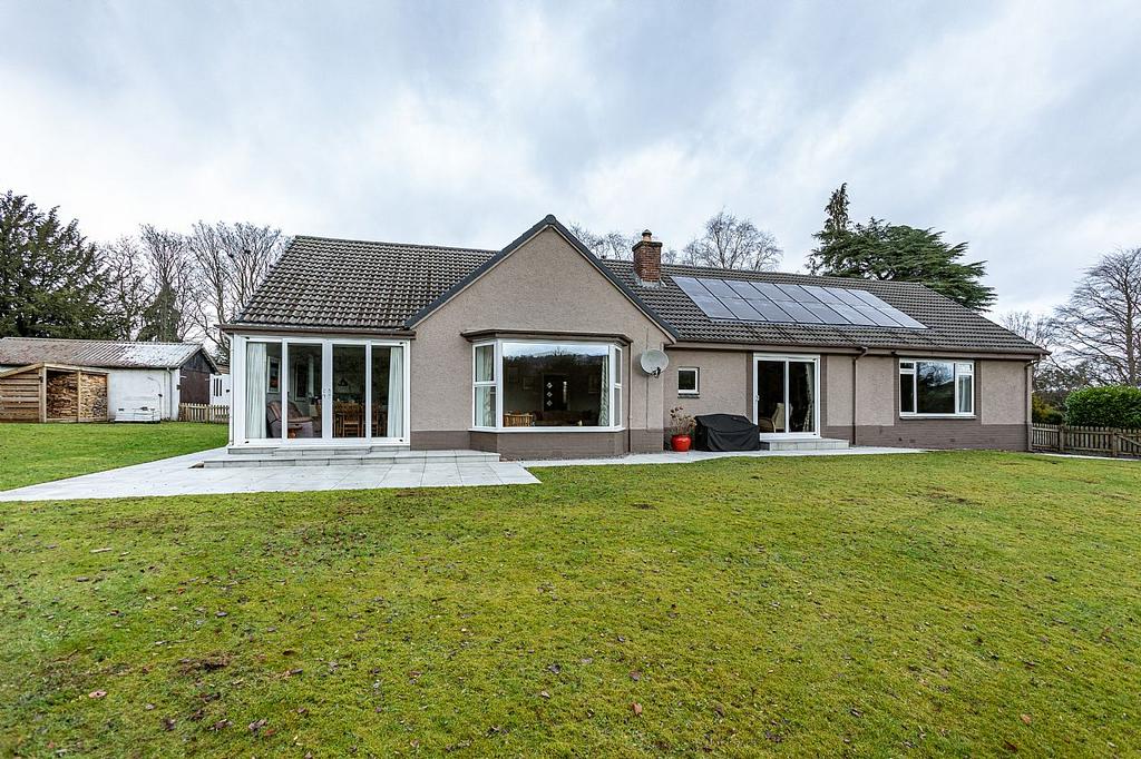 Linden House, Linden Park, Hawick TD9 8SU 4 bed detached bungalow for