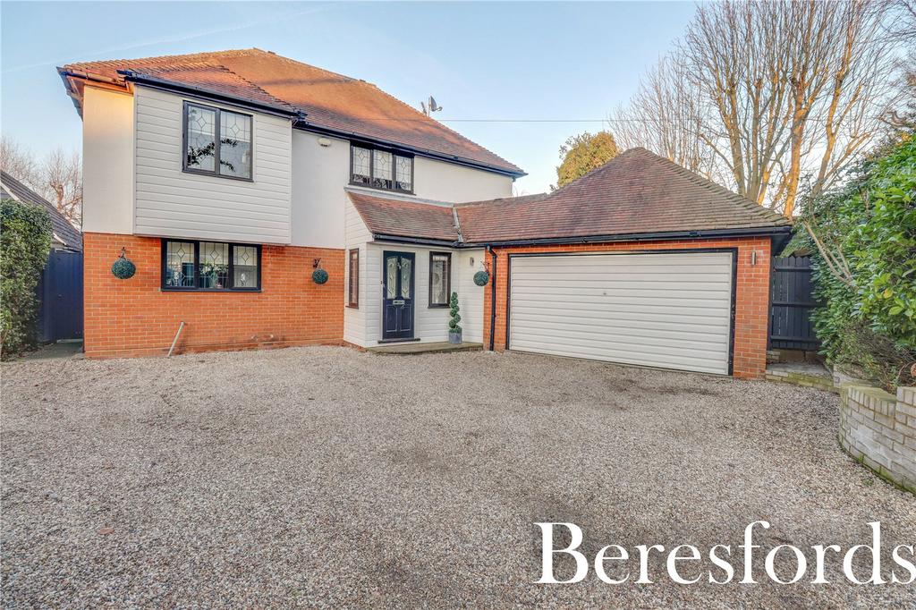 Hall Green Lane, Hutton, CM13 4 bed detached house for sale £1,050,000