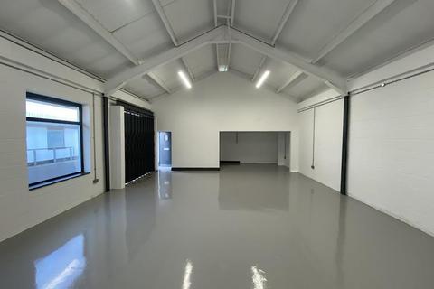 Industrial unit to rent - 9 Brook Lane Business Centre, Brook Lane North, Brentford, TW8 0PP