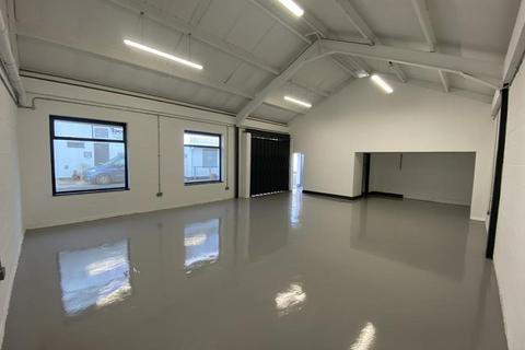 Industrial unit to rent, 9 Brook Lane Business Centre, Brook Lane North, Brentford, TW8 0PP