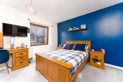 60 Brooklea Drive, Giffnock, Glasgow, G46 6AS