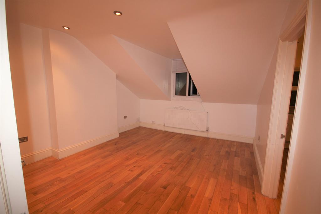 Brailsford Road, Brixton, London SW2 2 bed flat £1,850 pcm (£427 pw)