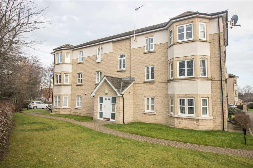 Carnoustie Court, Monkseaton, Whitley... 2 bed flat £695 pcm (£160 pw)