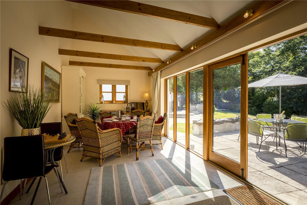 Annexe Dining Area