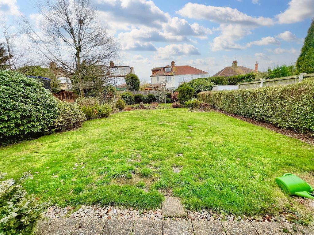 Canvey Road, LeighonSea SS9 3 bed semidetached house £599,995