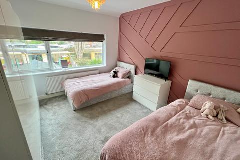 40 Bramley Croft, Shirley, Solihull, B90 3EJ
