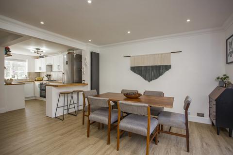 4 bedroom detached house for sale, Redleaf Close, Tunbridge Wells