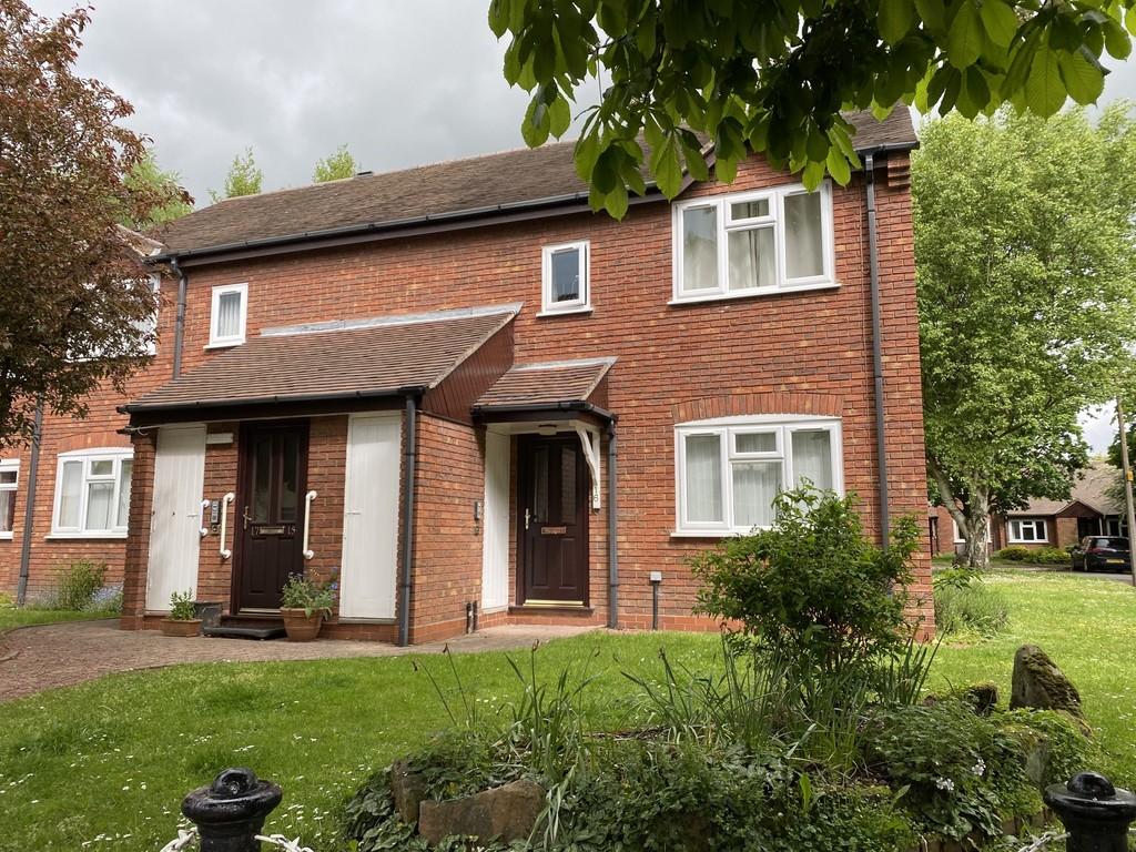 Station Road, BartonUnderNeedwood 1 bed apartment for sale £95,000