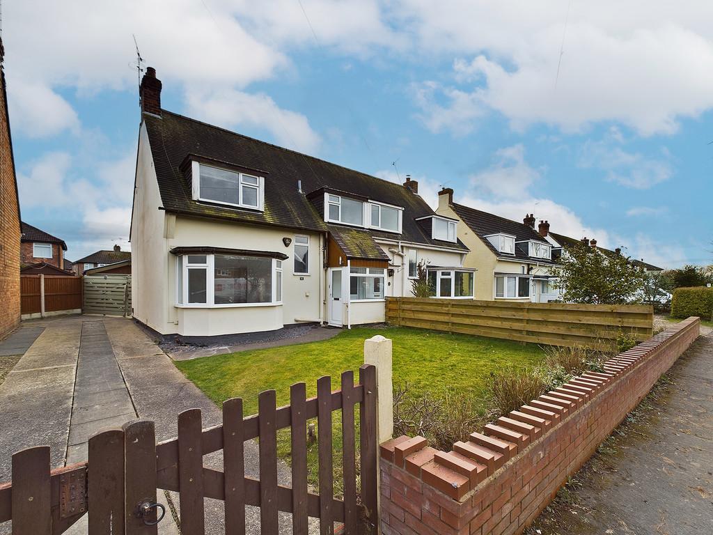 Acres Lane, Upton, Chester 3 bed semidetached house £255,000