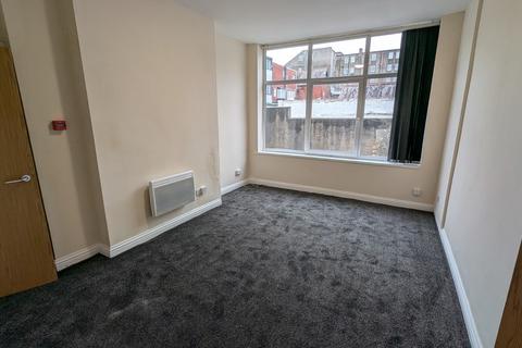 Studio to rent, Holmfield Road, Blackpool