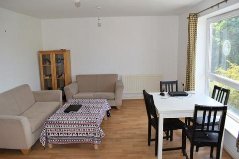 2 bedroom apartment to rent, Stockport Road, Grove Village, Manchester