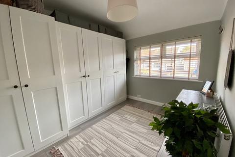 9 Amberley Road, Olton, Solihull, B92 7NP