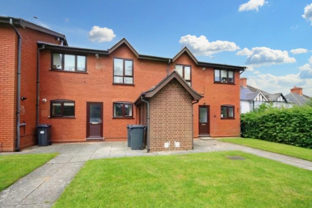 Coventry Road, Kenilworth 2 bed apartment £850 pcm (£196 pw)