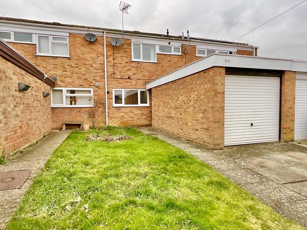 The Wye, Daventry, NN11 4PU 3 bed terraced house £220,000