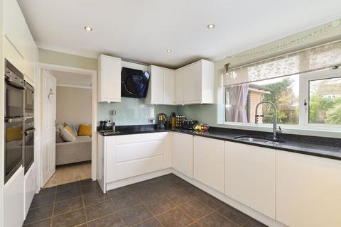 4 bedroom detached house for sale, Trelawne Drive, Cranleigh