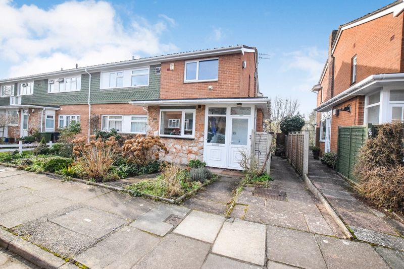 Salmon Pool Lane, St Leonards 2 bed apartment £300,000