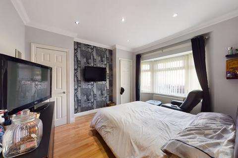 4 bedroom terraced house for sale, Llandetty Road Fairwater Cardiff CF5 3BT