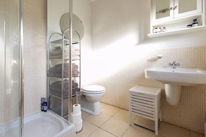 En-suite Shower