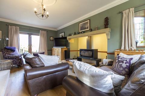 4 Sandyfoot, Barkisland, Halifax, HX4 0JA