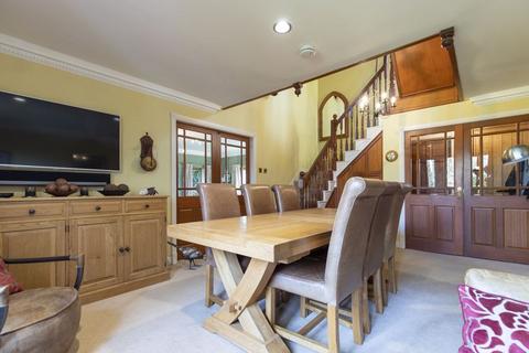 4 Sandyfoot, Barkisland, Halifax, HX4 0JA