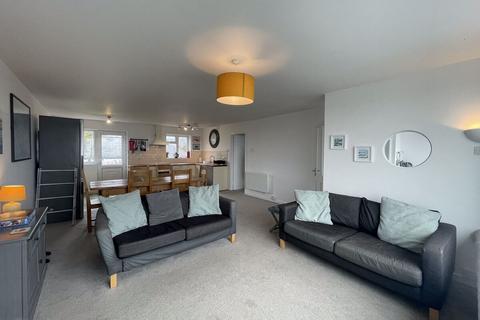 2 bedroom flat for sale, Bryn Colyn, Rhosneigr, Anglesey, LL64