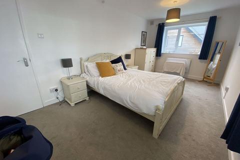 2 bedroom flat for sale, Bryn Colyn, Rhosneigr, Anglesey, LL64