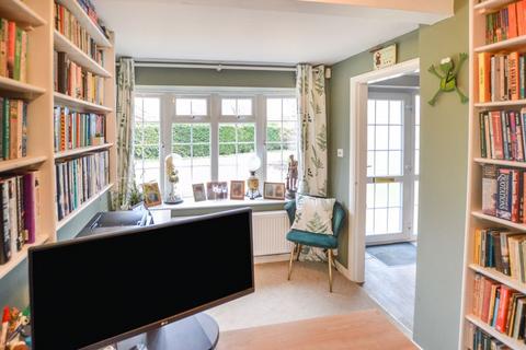 5 Hawthorn Close, Market Deeping, Peterborough, PE6 8LH